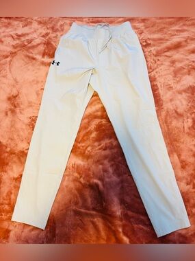 Under Armour Men's Medium Athletic
Training Pants Light Cream Stretch
Joggers